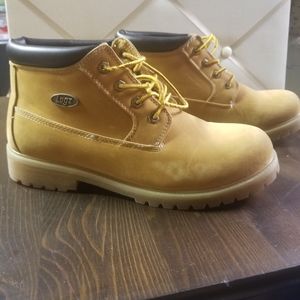 Lugz mid top boots